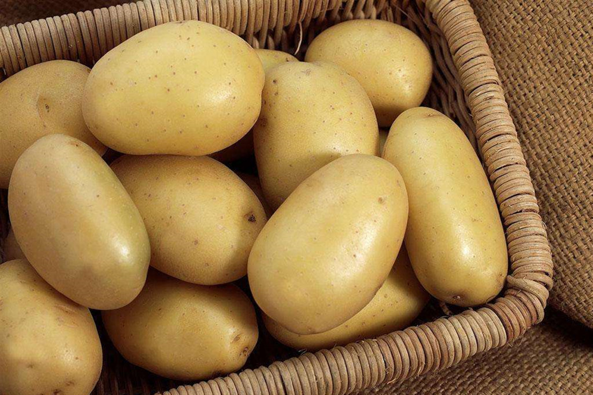 你还在这样炒菜吗,土豆还能这样吃外酥里嫩