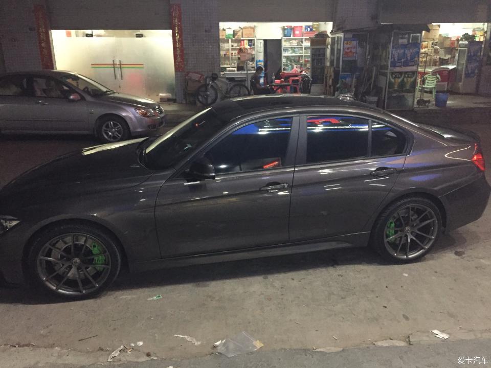 宝马3系换tei刹车,宝马3系的自动刹车功能测试