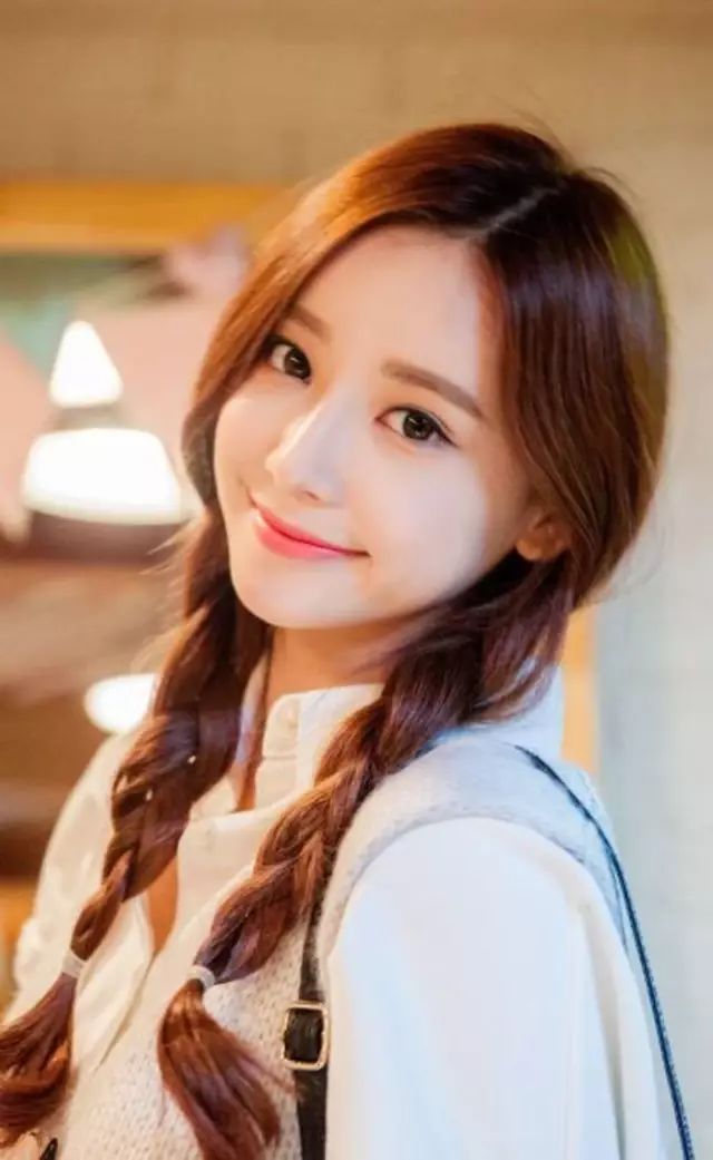 丸子头不好看视频展示,丸子头真的绝了蓬松又可爱