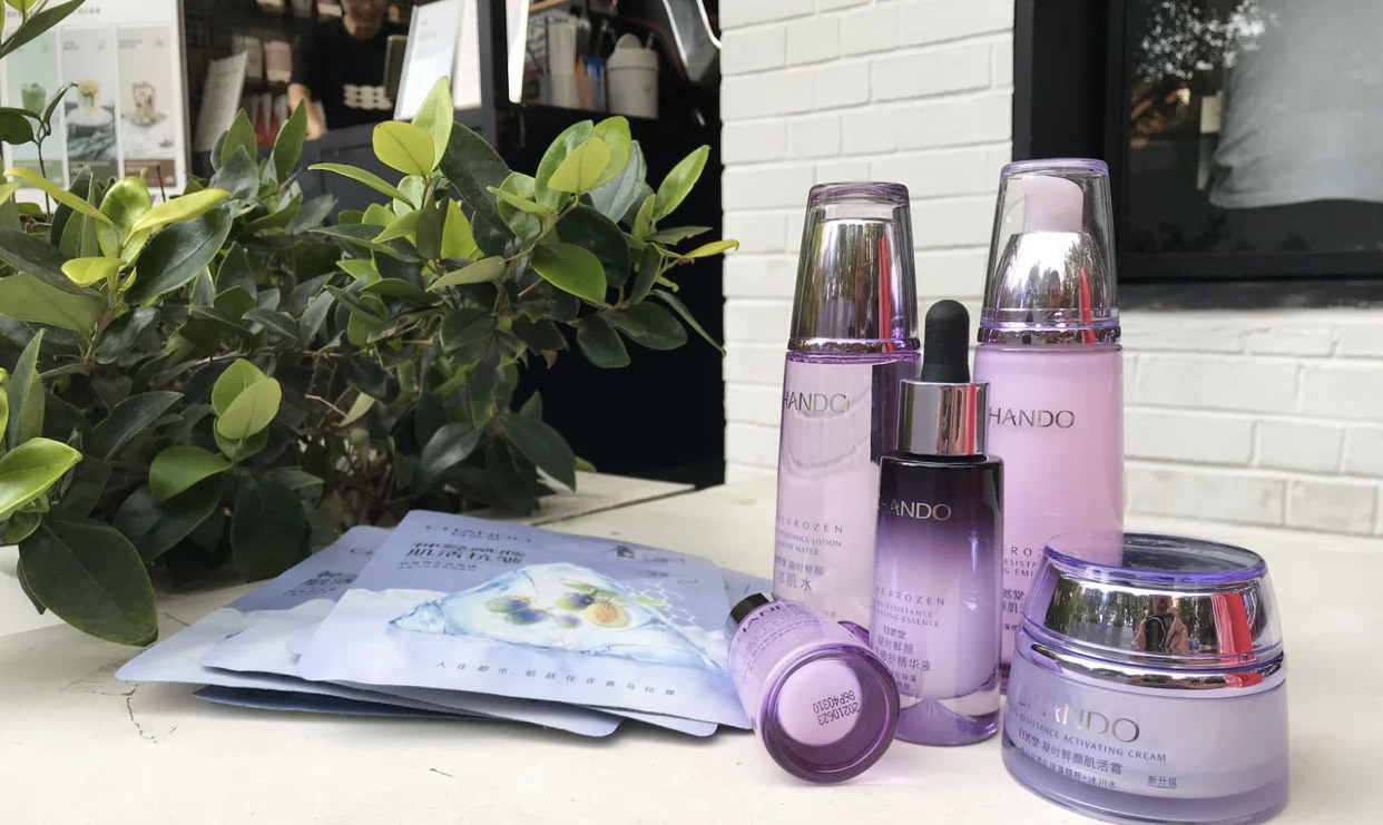 自然堂和百雀羚哪个适合油性肌肤,自然堂和百雀羚哪个值得入手