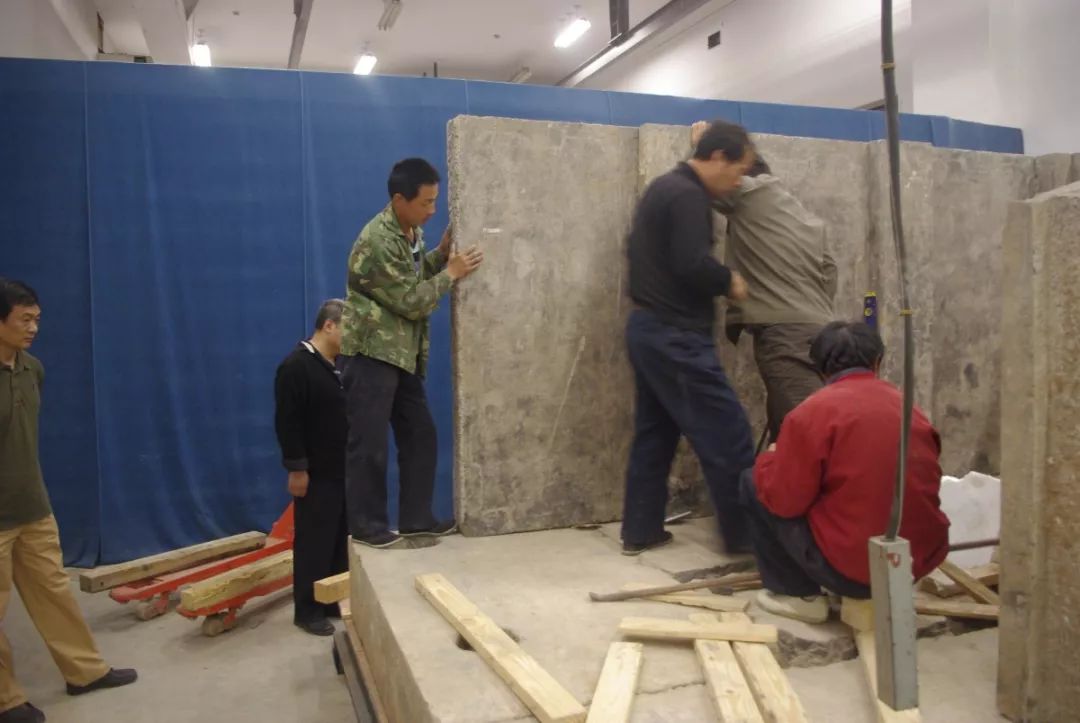 午夜时分，西安长安区一村子的古墓里突然发出一声巨响！而墓主人竟然是唐玄宗曾经最宠爱的女人，不是杨玉环