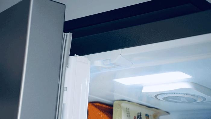 冰箱门内嵌触控屏，451L大空间，全屋家电互联，这款冰箱真秀