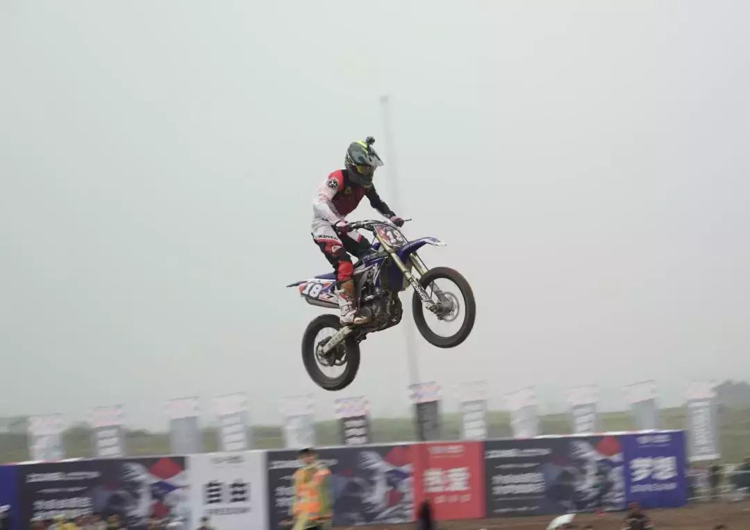 中国顶级越野摩托赛事,场面堪比kpl