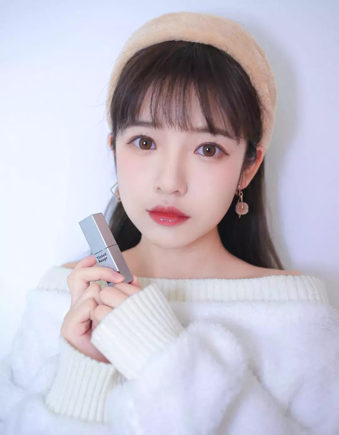 预算300元买哪些唇釉大牌又洋气,如何用13块钱搞定整个化妆品