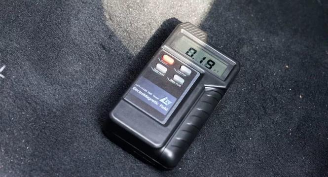 特斯拉电动车辐射对人体有害吗,特斯拉电动汽车辐射对身体有害吗