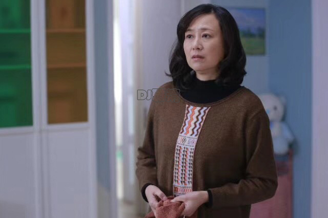 人生吴玉芳和江嘉良一家四口同框,江嘉良和吴玉芳年轻时候的照片