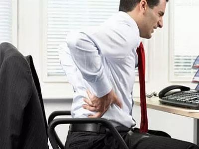 手麻要警惕左手麻木,手臂酸胀手指发麻警惕四种病