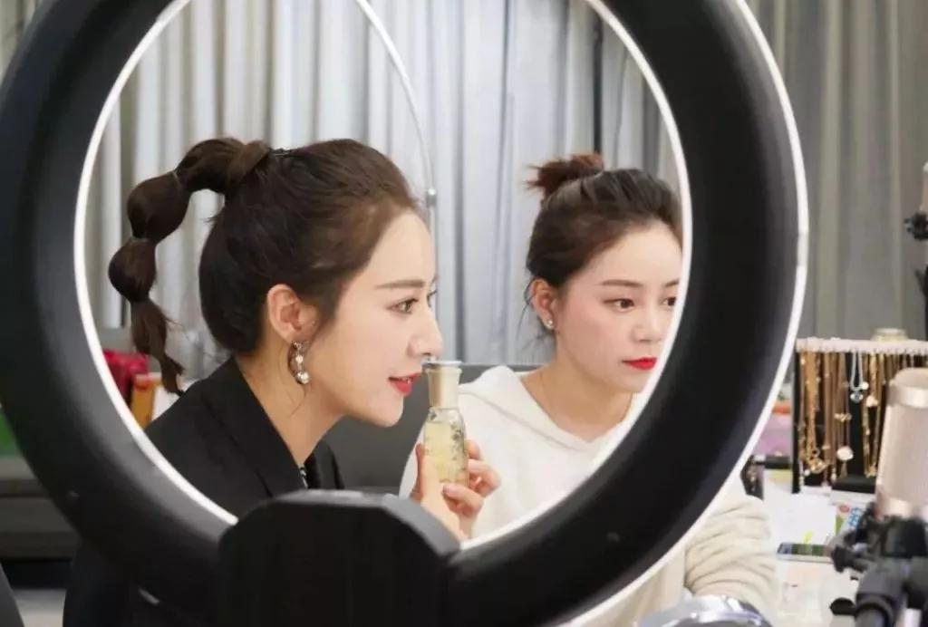 格子衬衫国际大牌是什么牌子,格子衬衫欧美流行