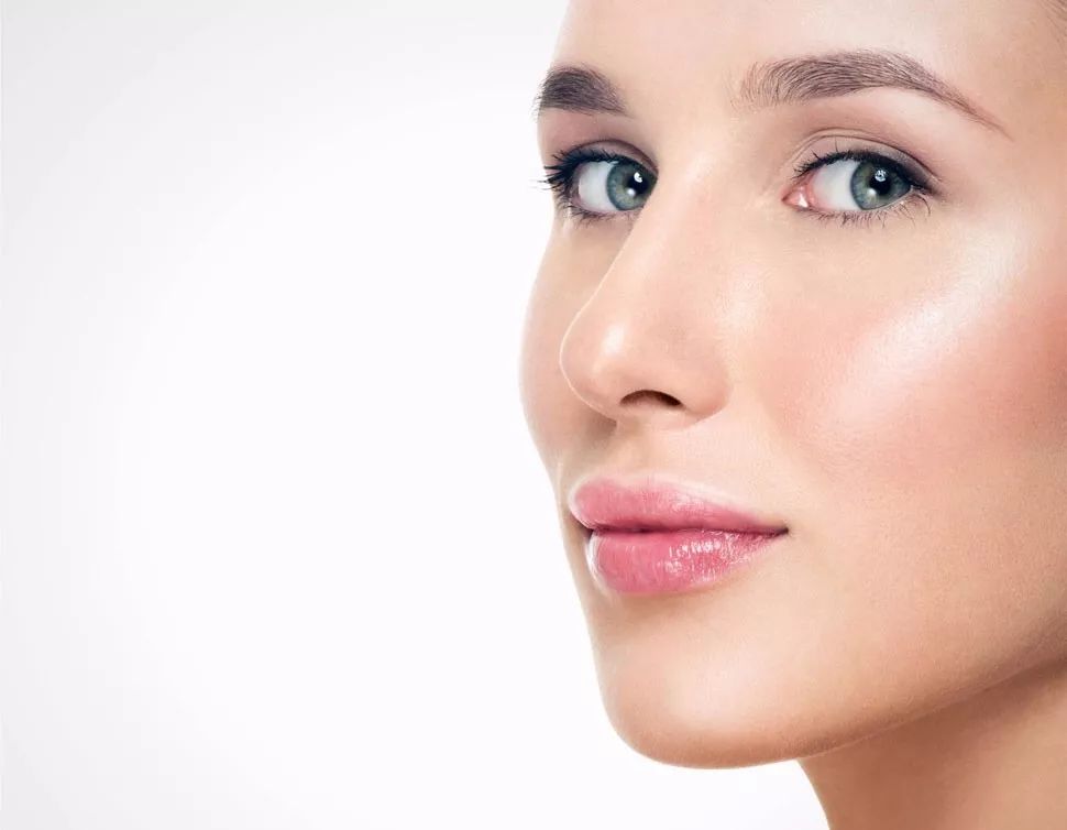 不同版本的护肤品混用会不会过敏,不同品牌的护肤品同时叠加使用