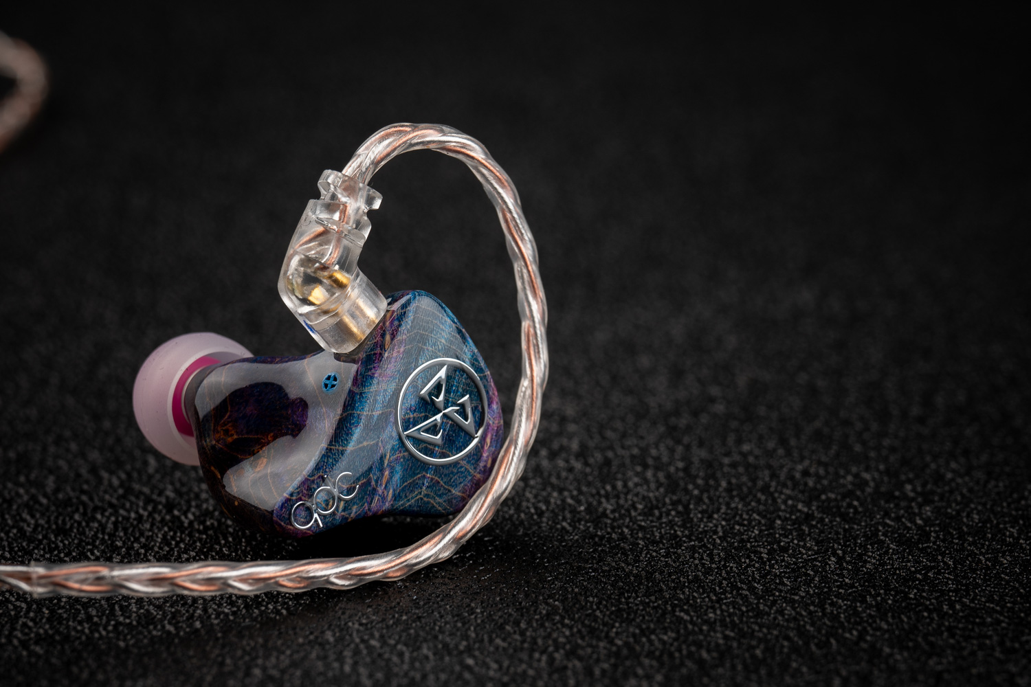 名为“魔”圈，却依然一本正经，qdcDmagic听感简析