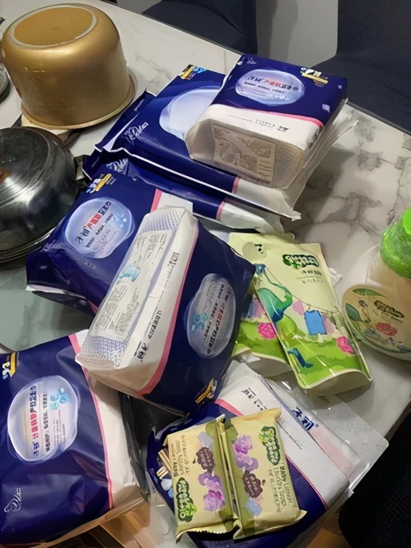 孕妇分娩必备物品清单 (准妈妈入院分娩清单)