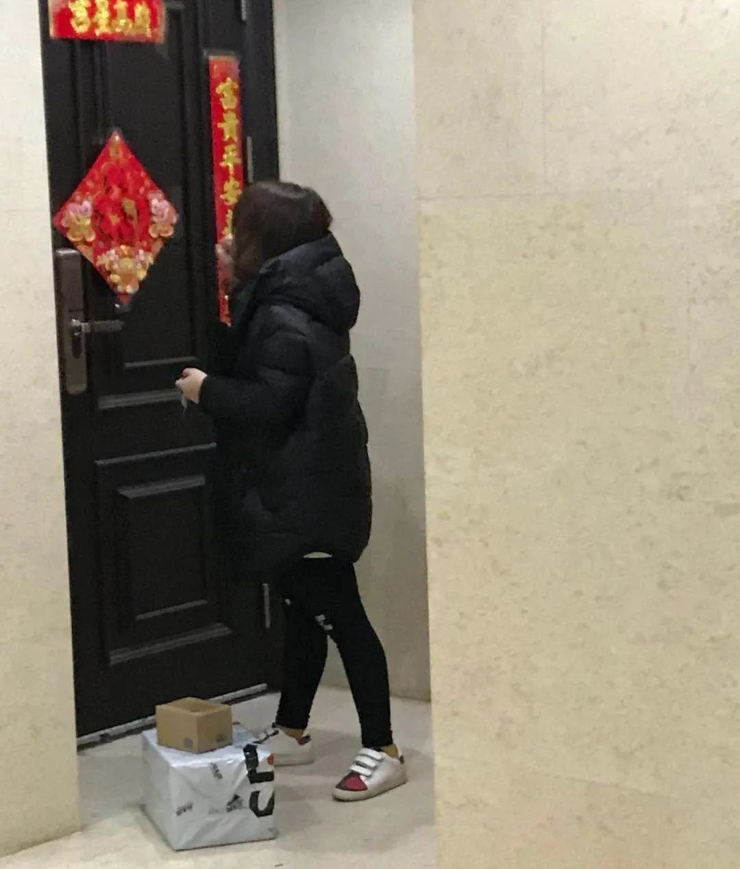 社区上门照顾居家隔离人员,社区管理居家隔离人员