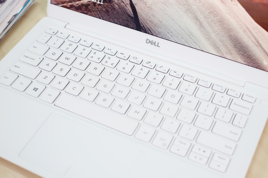 戴尔xps139305测评,戴尔xps13-9305测评视频