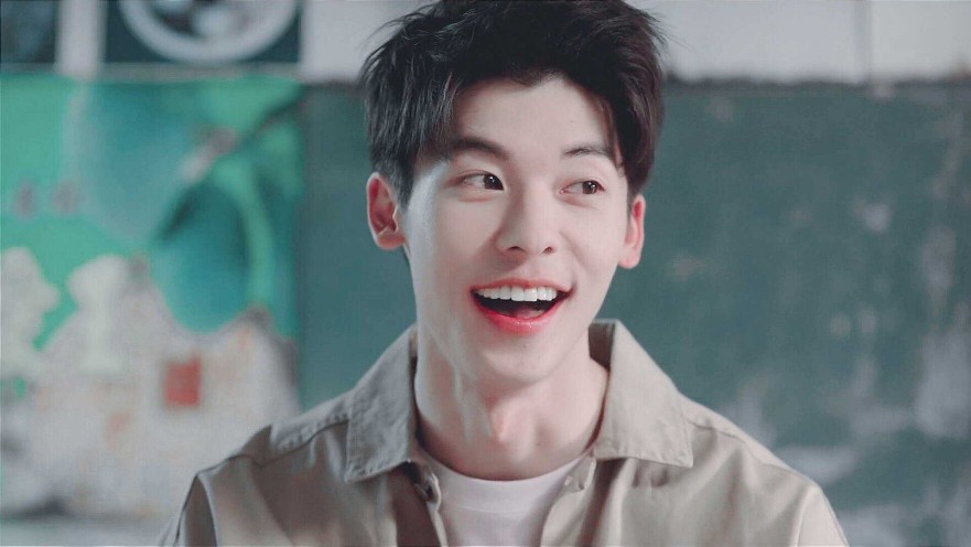 鹿晗蔡徐坤王源易烊千玺,范丞丞易烊千玺gq盛典照片