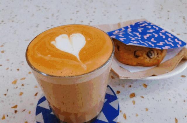 星巴克的套路是真的吗,记者卧底星巴克揭秘行业潜规则