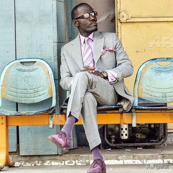 捡垃圾也要穿名牌,非洲贫民窟绅士精致起来有多野?