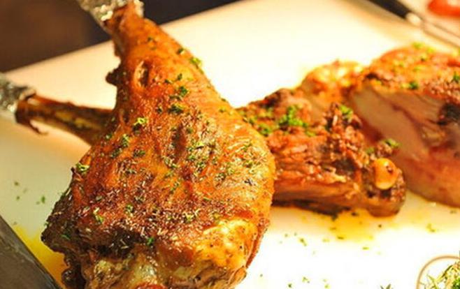 烤羊腿最正宗的做法大全,烤羊腿最正宗的做法和配方