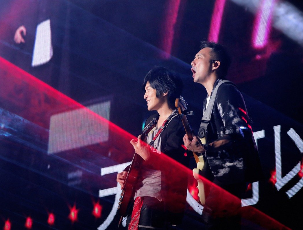 周杰伦助唱五月天,周杰伦谈和阿信说好不哭