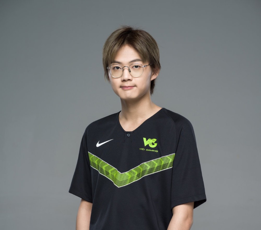 乐言果然很乐爷:第三次*牙虎**首秀不怼包子搞霸哥,霸哥回应了