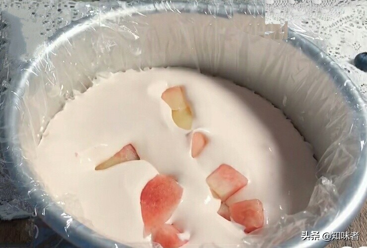 奉化用酸奶自制水蜜桃冰激凌 (怎么做白桃酸奶冰淇淋)