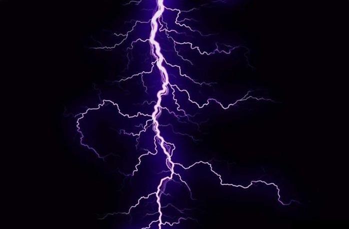 人触电后被吸住的原理,人触电形成回路的原理