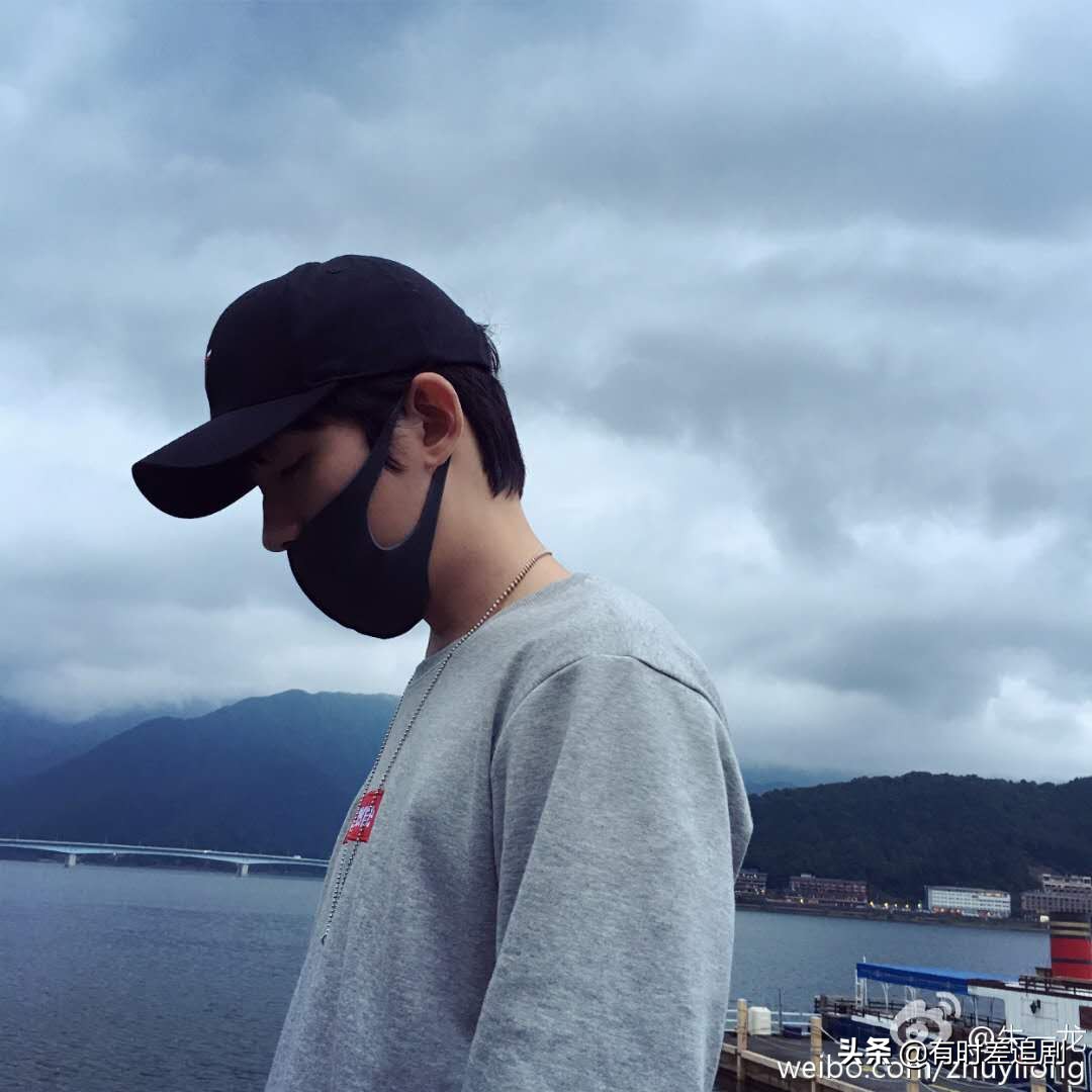 2022年朱一龙火到什么程度,19到33岁的朱一龙