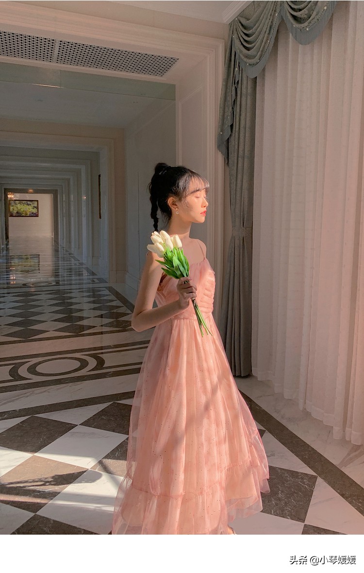 被惊艳到的一款小黑裙,被新买的裙子上条纹惊艳到了