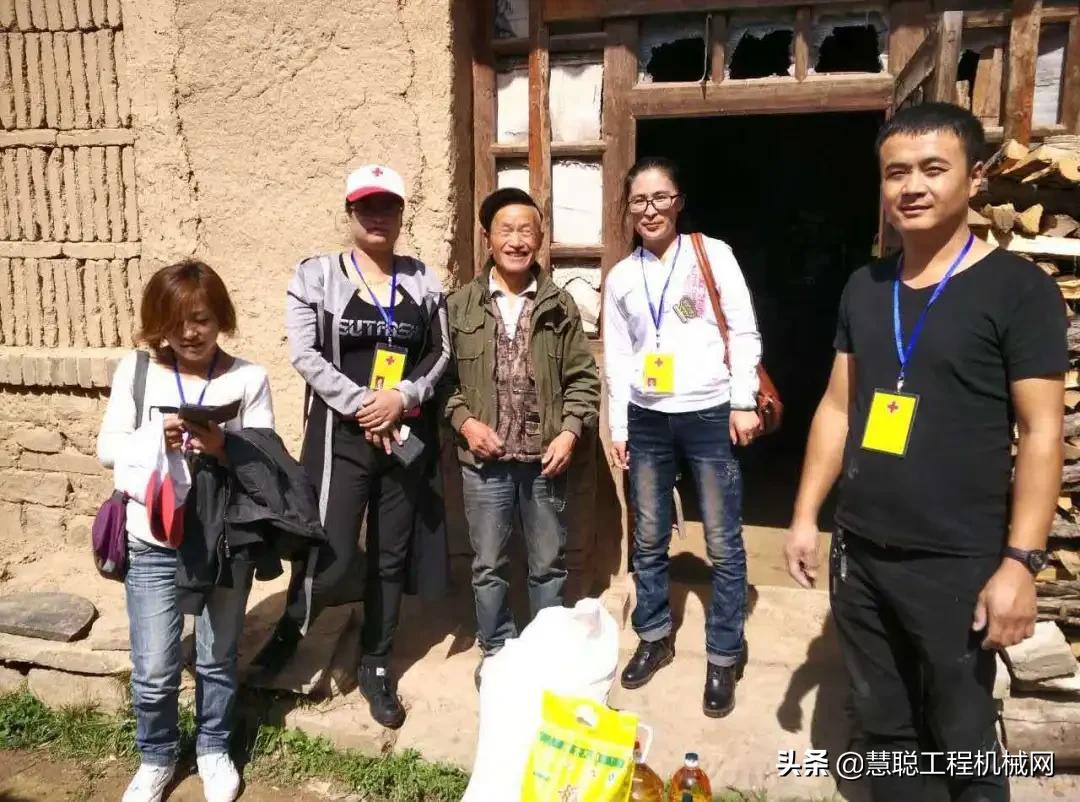 中国好司机李良：热心公益的装载机“一哥”