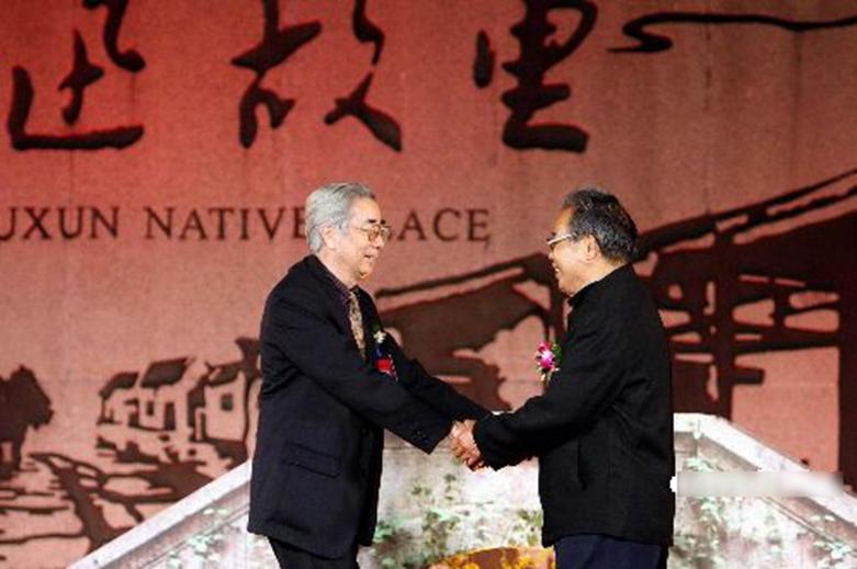 鲁迅30年后见闰土真实故事,鲁迅童年玩伴闰土后来怎样