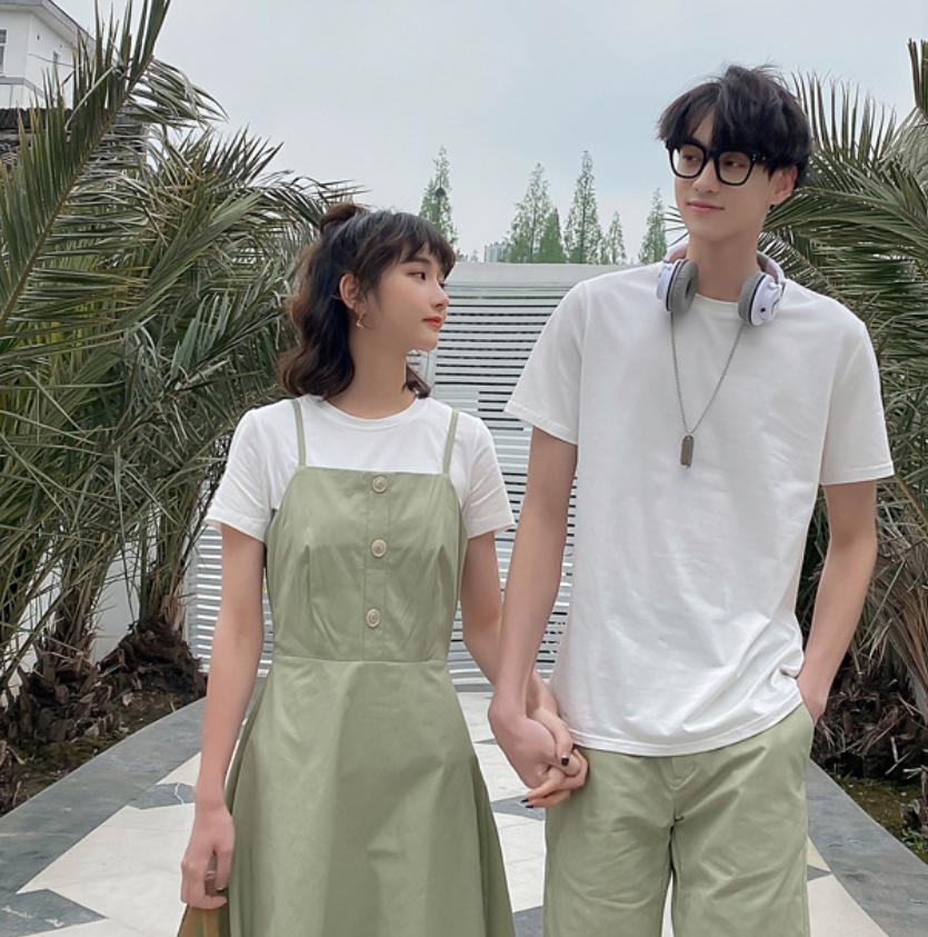 优衣库跟zara的短袖对比,优衣库中长款t恤白色速干