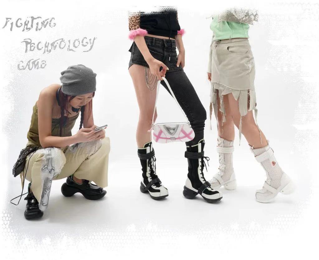 快成主流的“亚逼”,是一个___词?