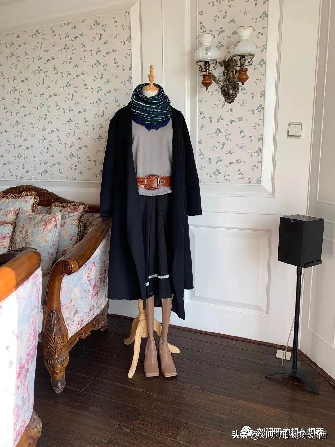 肩宽背厚120斤女生怎么穿显瘦,肩宽后背宽怎么穿显瘦