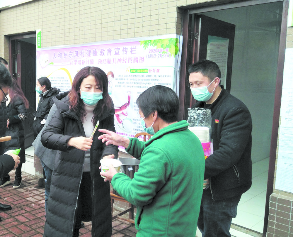 最小社区工作者抗疫感人事迹 (民政部社区抗疫先锋人物事迹)