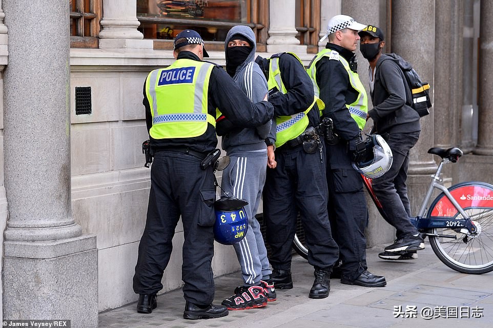 浼︽暒绉嶆棌楠氫贡浜嬩欢,鑻卞浗鐖嗗彂楠氫贡瀹炲綍瑙嗛