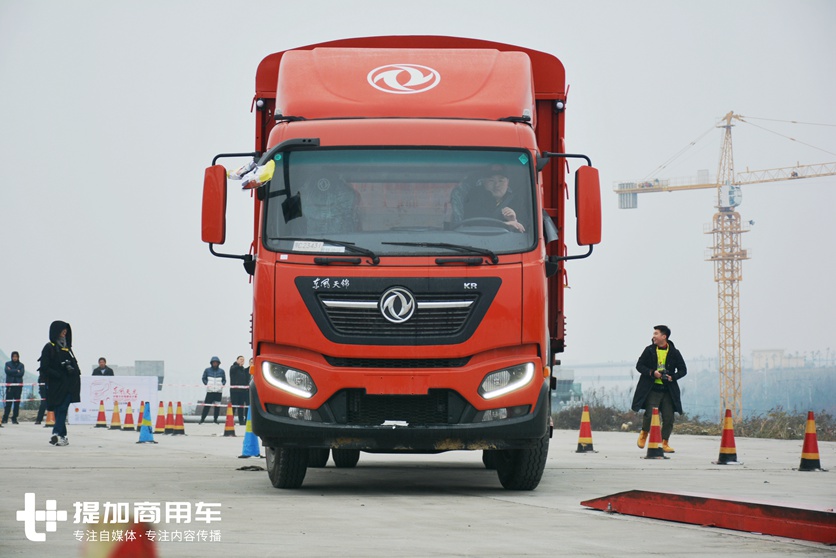 卡车驾驶员大赛全国冠军,免费送大货车司机