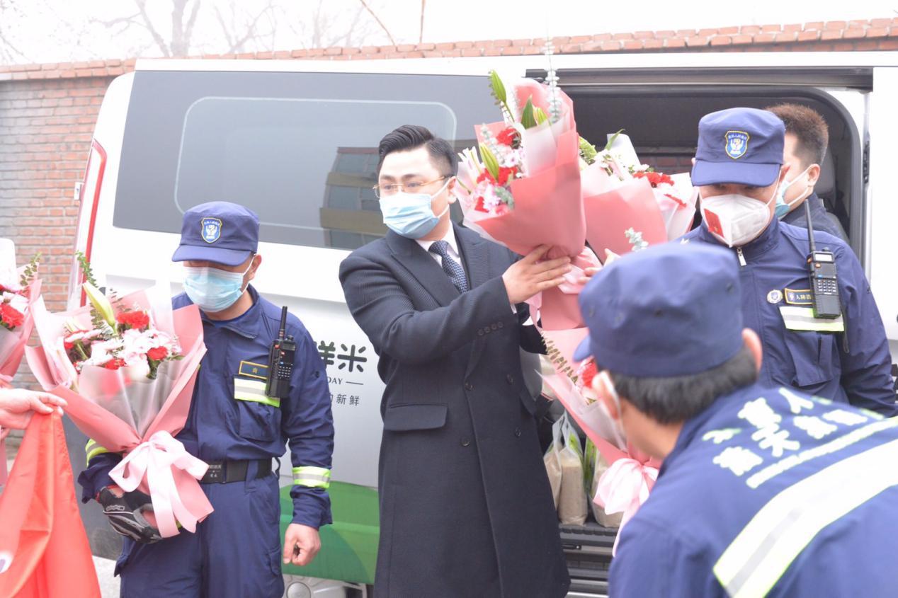 致敬最美“逆行”英雄 天天鲜米驰援湖北战“疫”志愿者凯旋归队