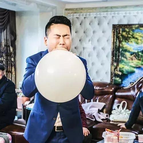 婚礼堵门活跃气氛的游戏,婚礼堵门游戏一般挑几个