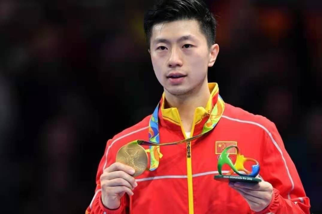 35岁马龙3-2击败樊振东夺冠,32岁的马龙