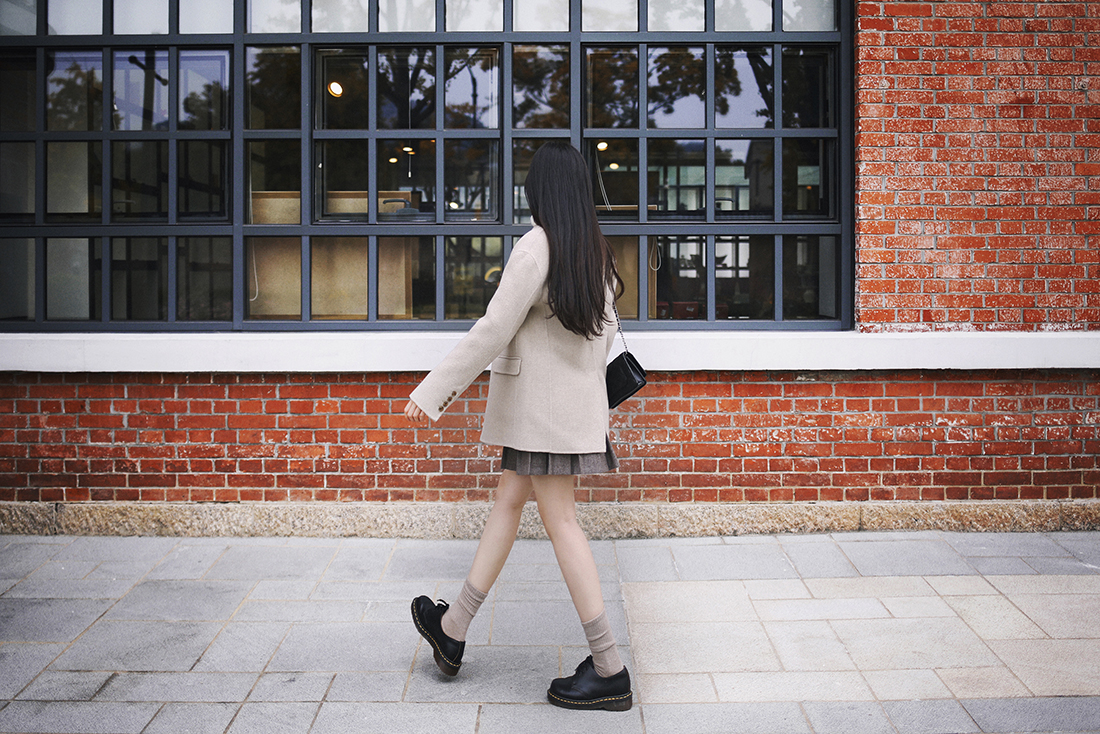 大衣内搭羊毛半高领针织衫,羊绒大衣内搭中长款针织衫