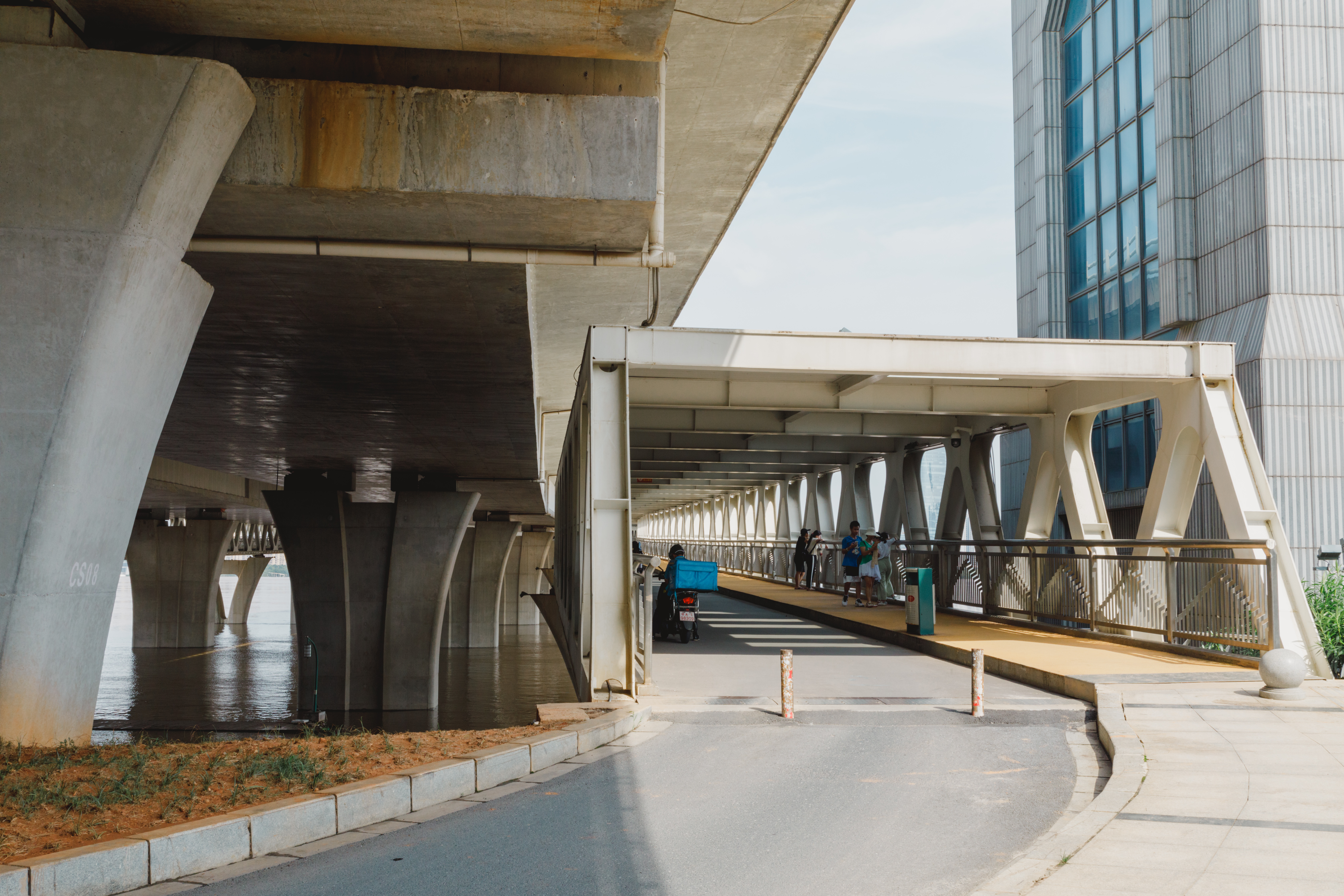 南昌之星摩天轮讲解,南昌之星摩天轮下面有什么玩