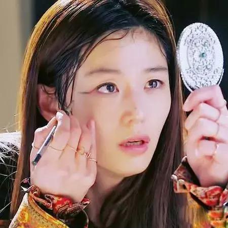 极细眼线笔测评变大熊猫眼,不掉色不晕妆的眼线笔推荐