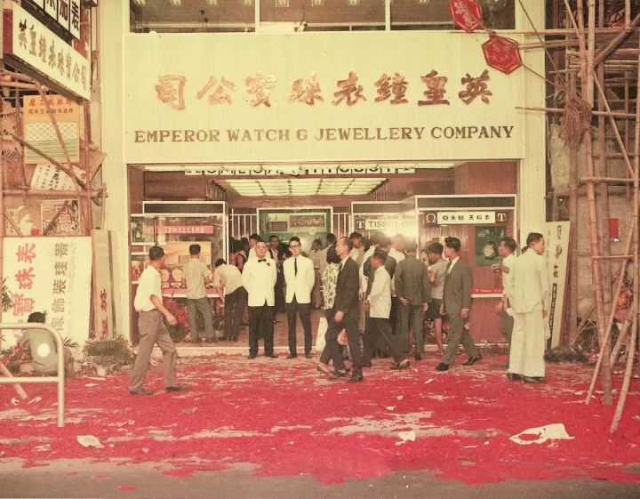 从“钟表大王“到”娱乐之王”，传言全港女星都曾经他之手