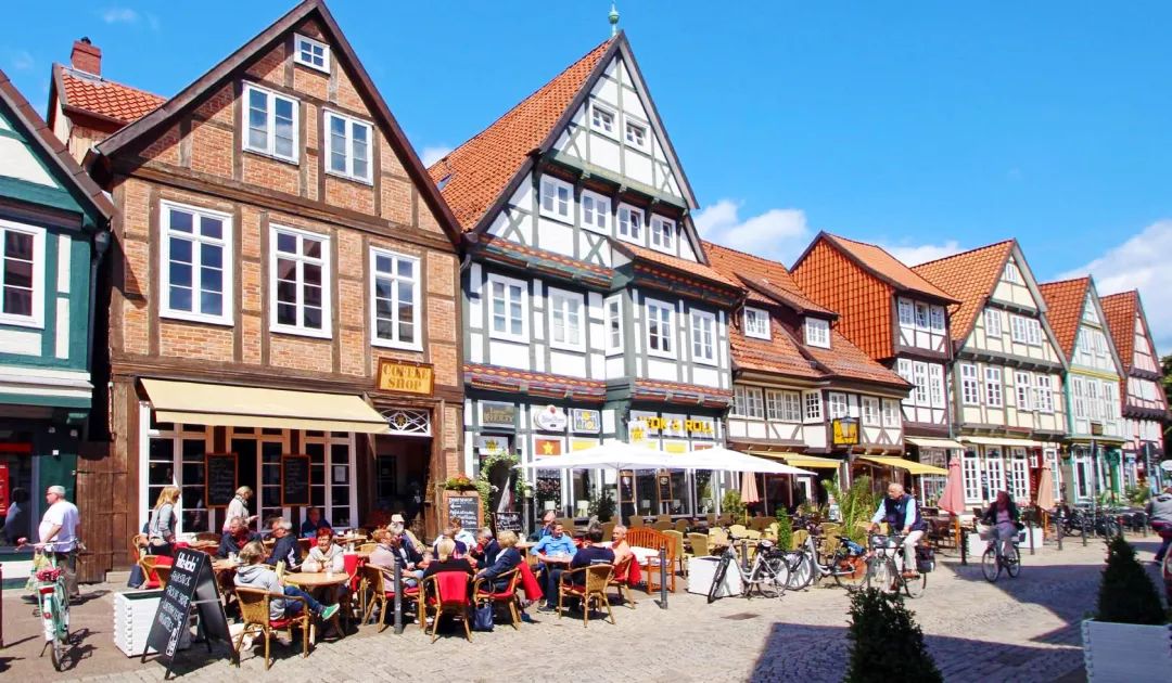 住在童话世界里,住在童话世界里的人