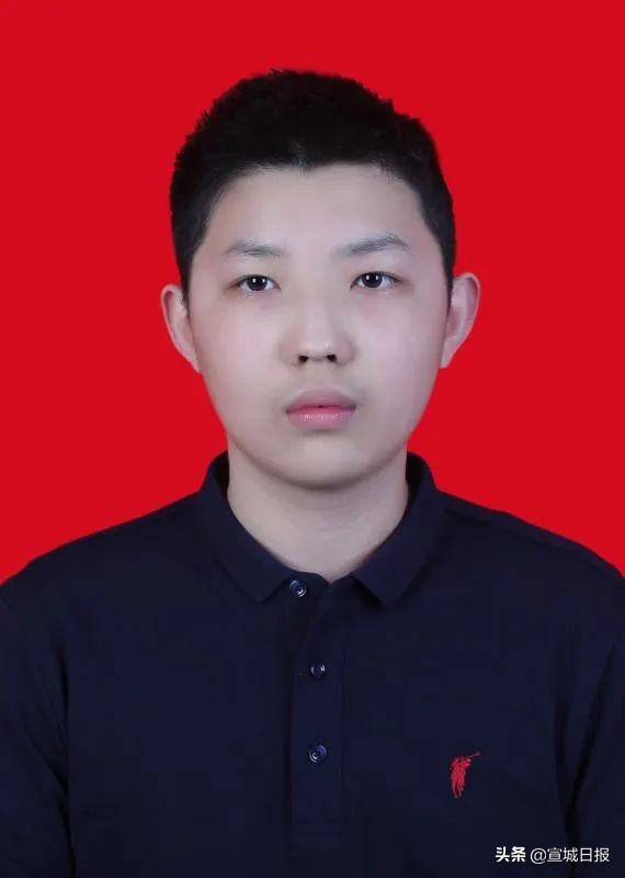 请为优秀队员投票,给优秀少年投票