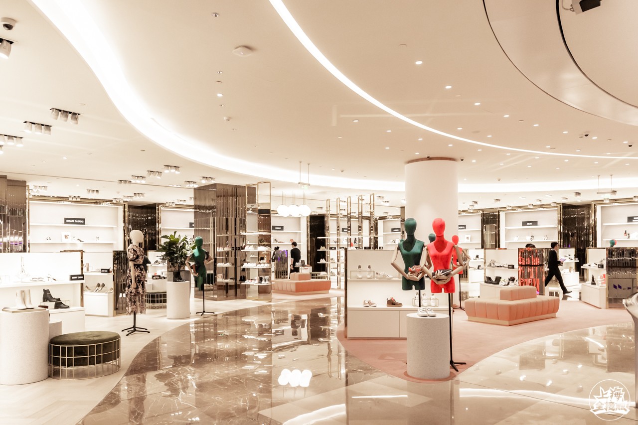 老佛爷百货中国第二店营业,走进上海老佛爷百货