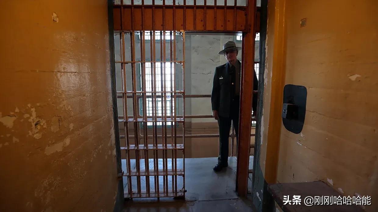 逃离恶魔岛至今未破获的越狱奇案,逃离恶魔岛免费完整版在线观看