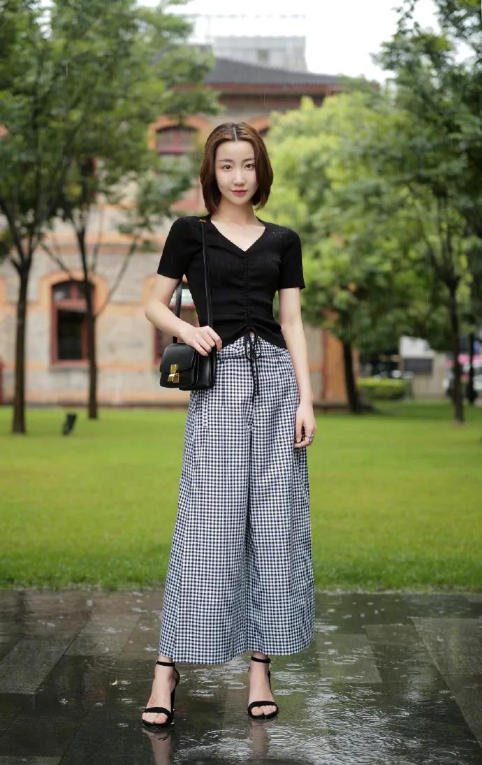 CelineClassicBox思琳经典盒子包穿搭示范