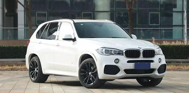 干嘛老盯着合资车，这十大平行*口车进**好开不贵，丰田就占了四款！