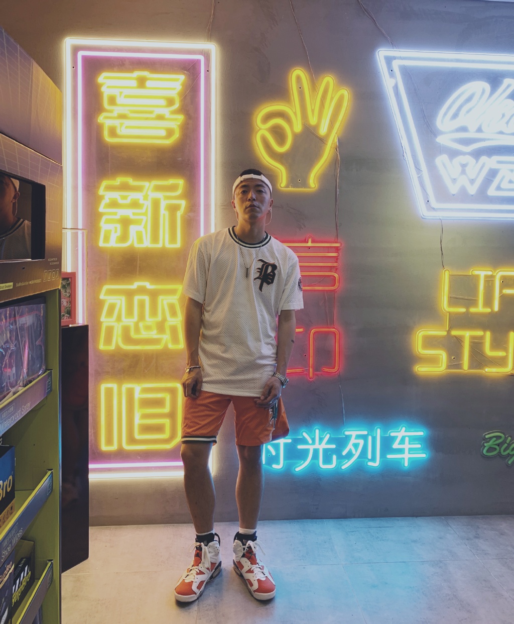 蔡徐坤虞书欣造型,蔡徐坤lisa虞书欣