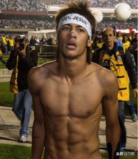 世界十大前锋内马尔,世界足球排名内马尔第几